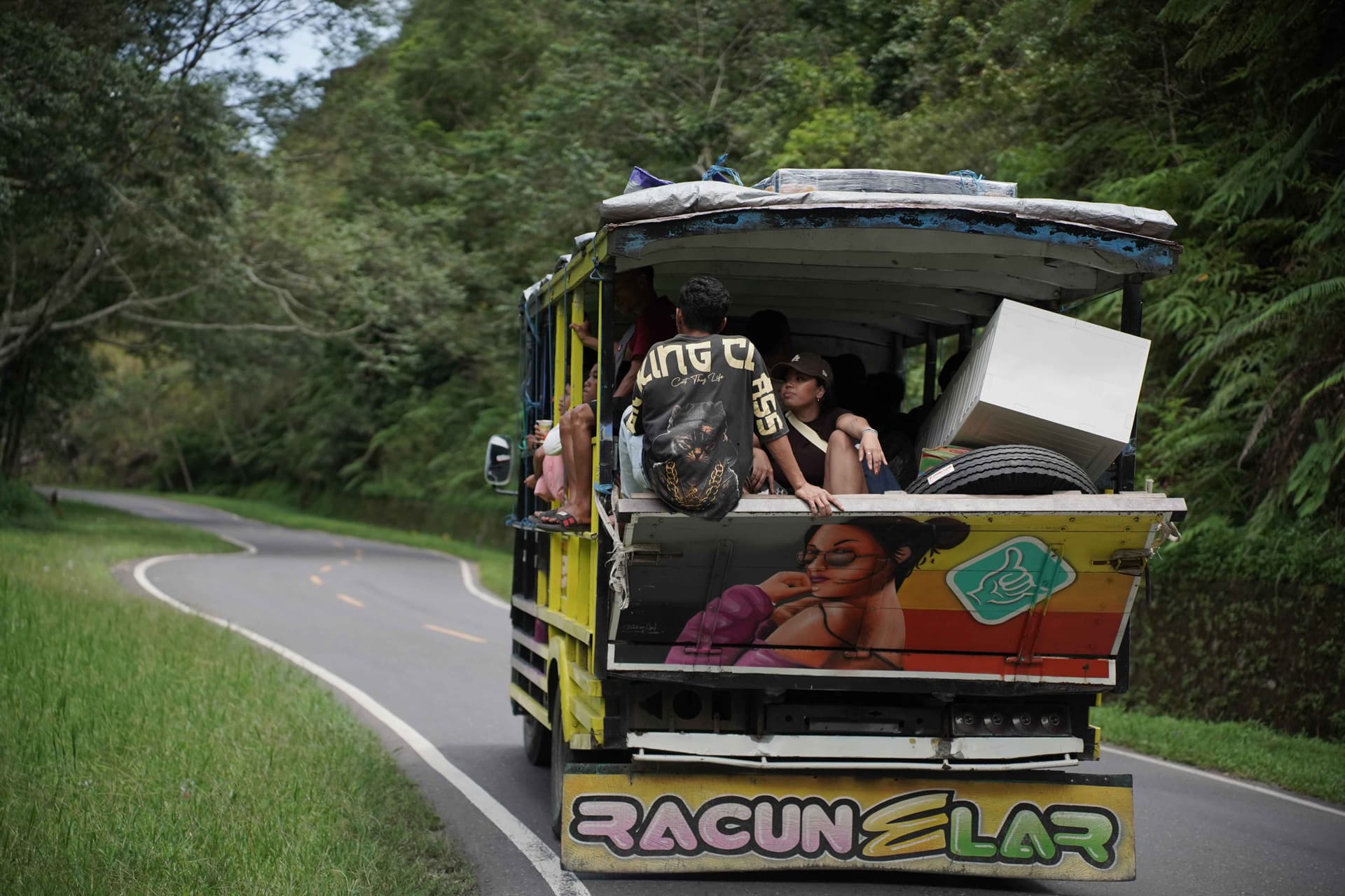 Epic Trans-Flores Overland Tour: Labuan Bajo to Ende Expedition