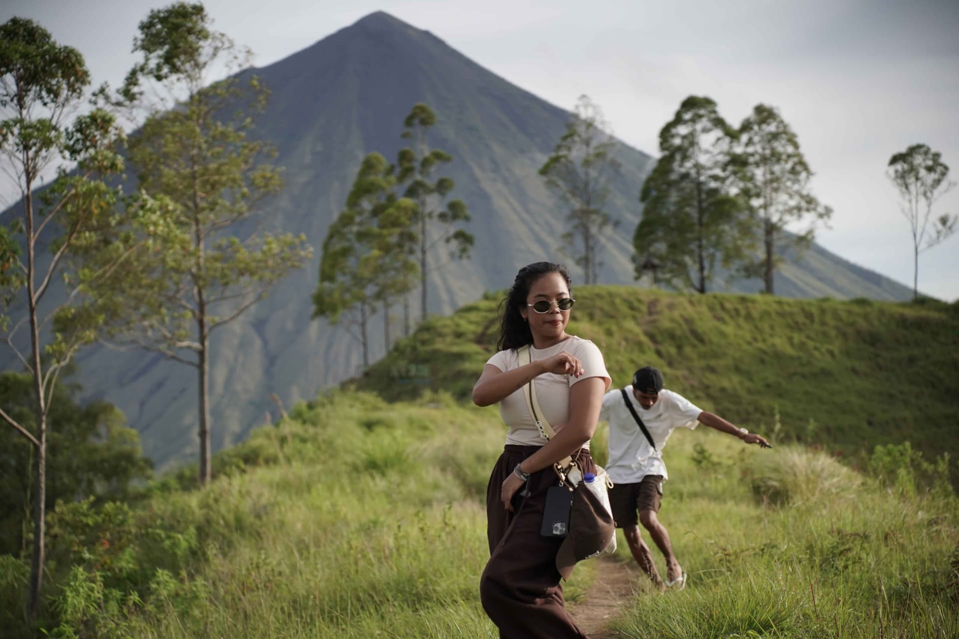 Epic Trans-Flores Overland Tour: Labuan Bajo to Ende Expedition