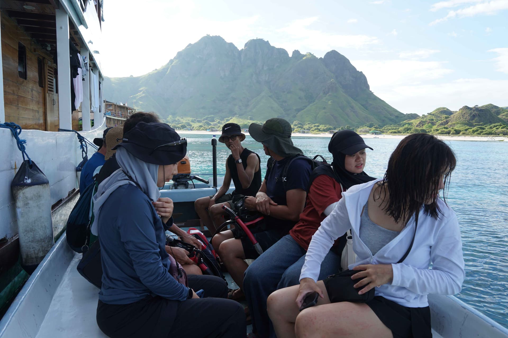 3D2N Epic Komodo Sailing Adventure | Swim with Mantas & Padar Sunrise
