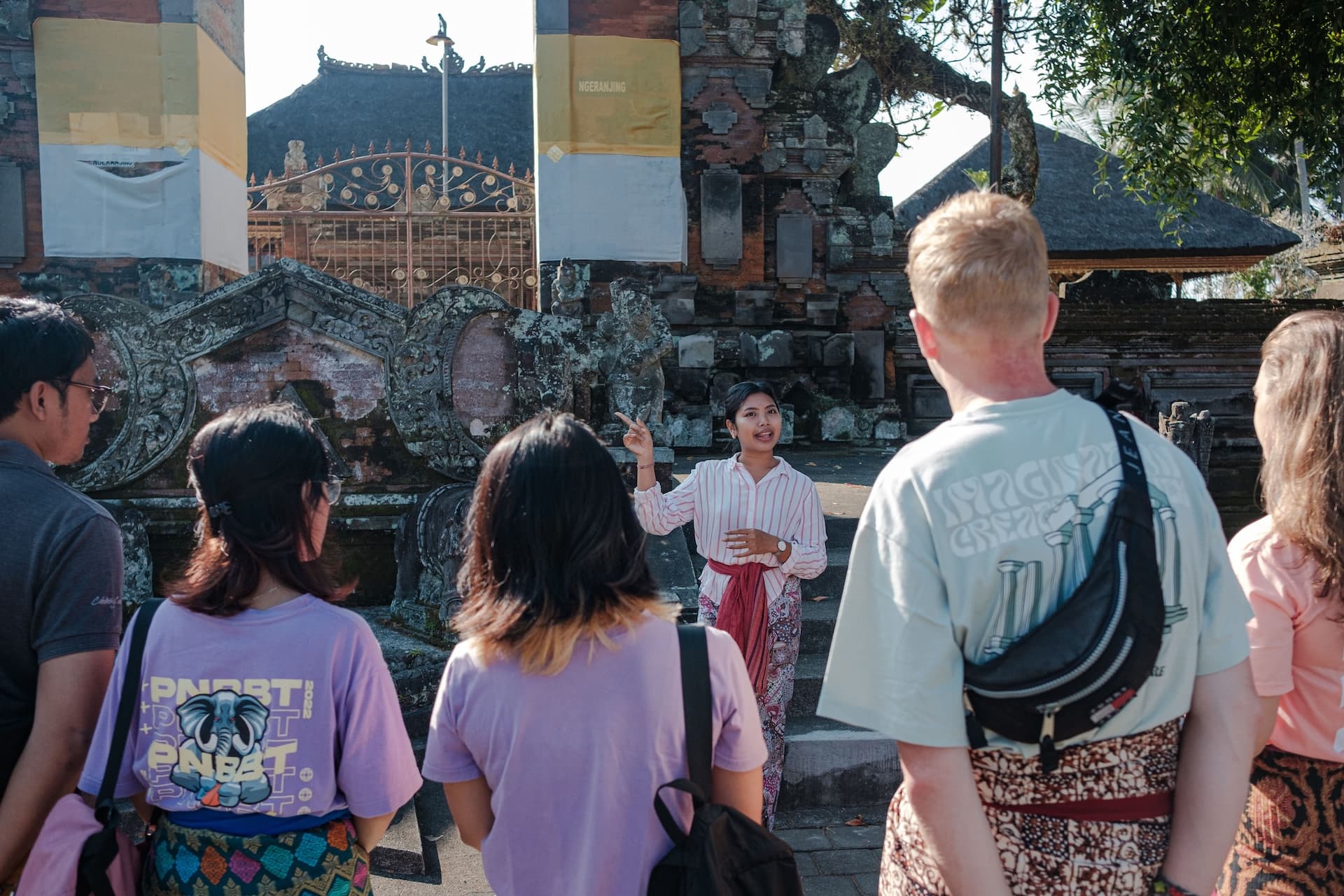 Ubud Half-day Walking Guided Tour: Temple, Palace, and Campuhan River
