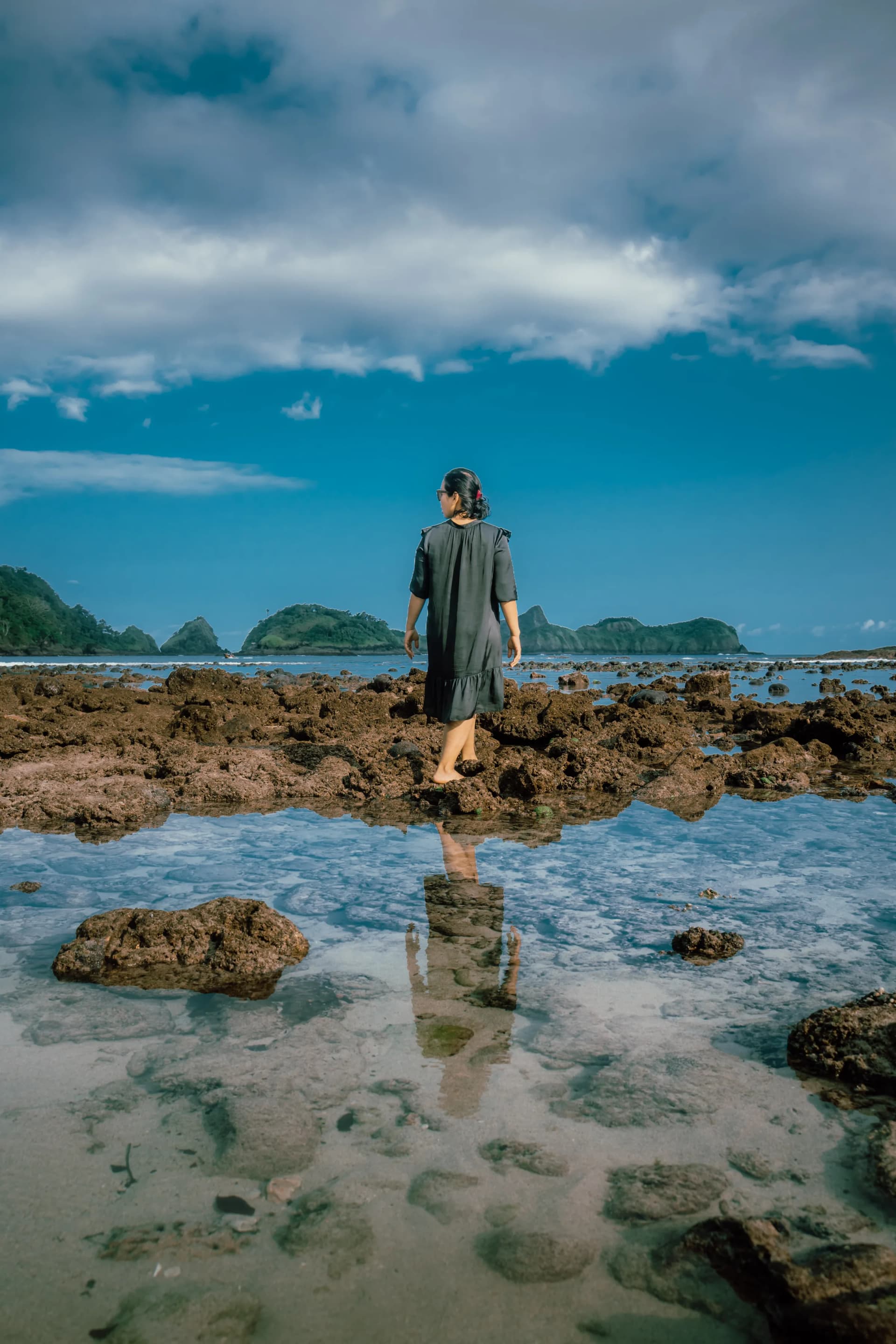 Reflections in the tide pools of Wedi Ireng
