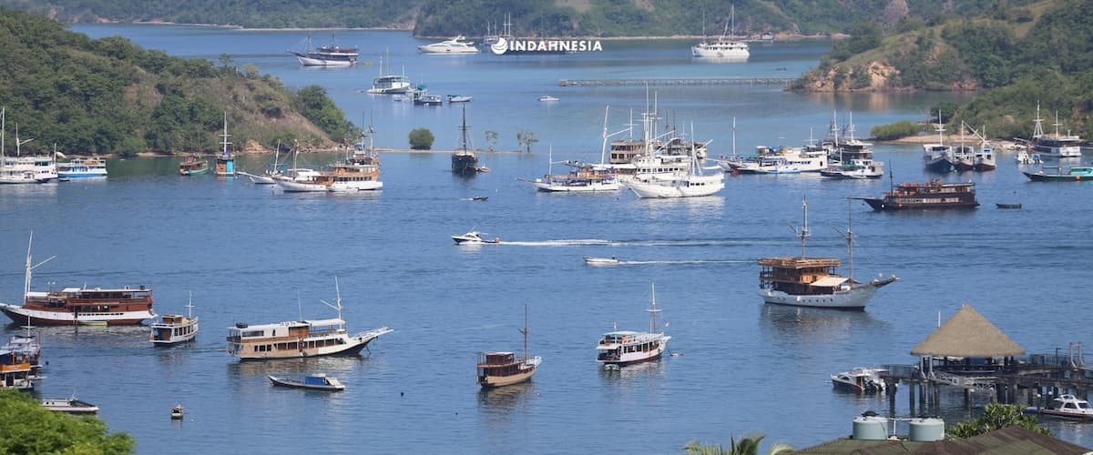 Labuan Bajo on a Budget — Costs, Transport & Savings Tips (2026)