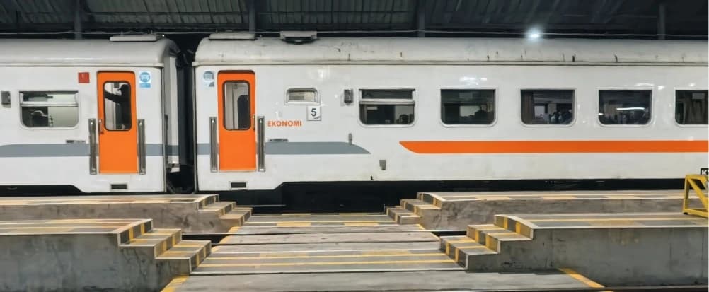 Bandung to Bali: Train, Plane, or Bus — Which Is Worth It? 2026