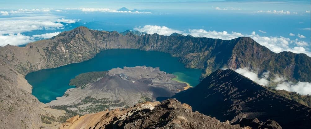 Panduan Trekking Gunung Rinjani 2026