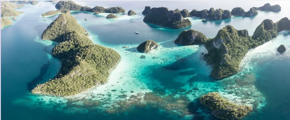 Raja Ampat Island Hopping: Wayag & Pianemo