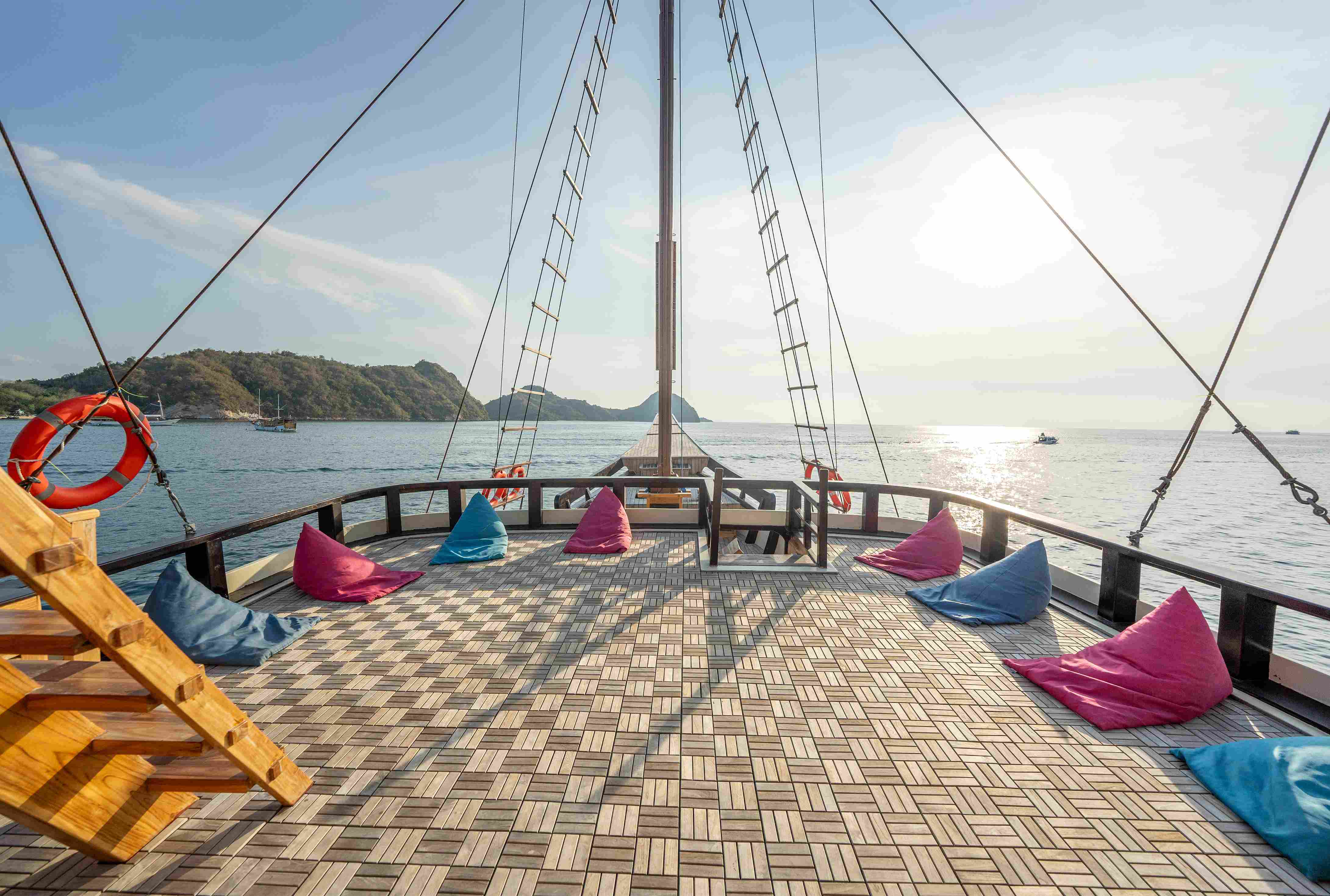 Lombok to Labuan Bajo 4D3N Sailing Trip