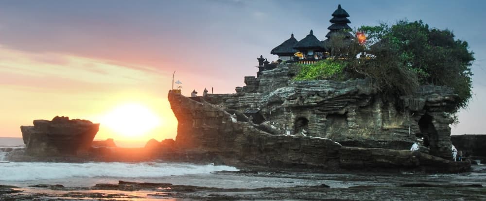 Temple Tour: Tanah Lot & Uluwatu Sunset