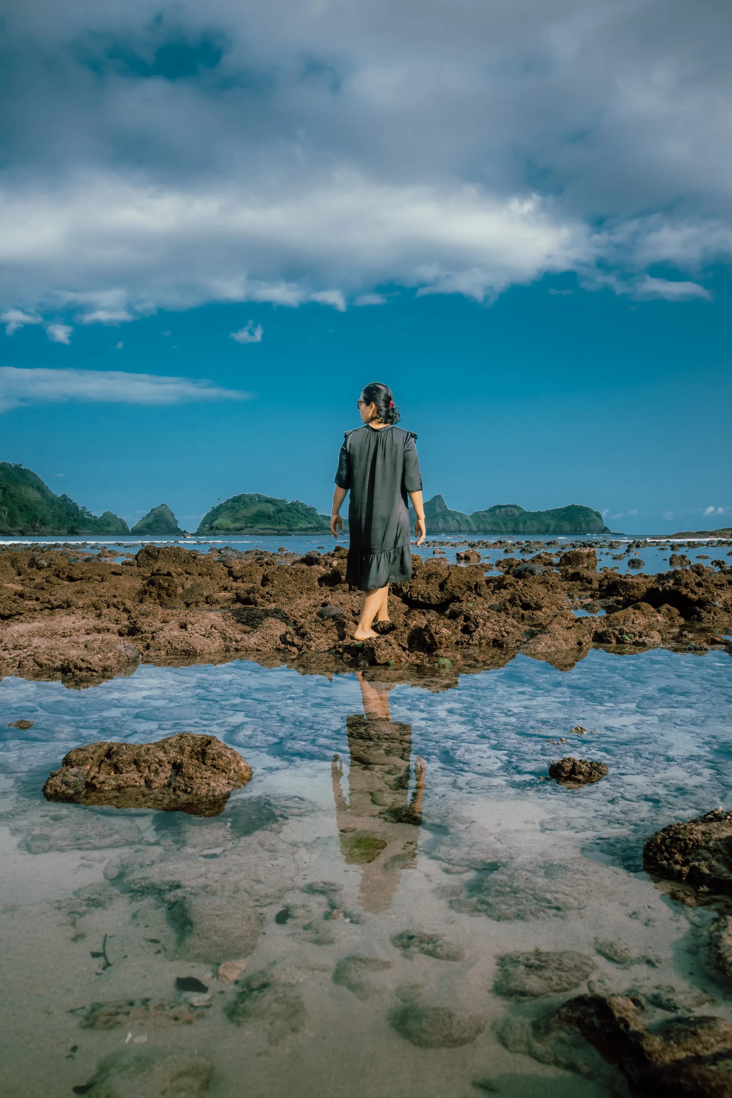 Reflections in the tide pools of Wedi Ireng