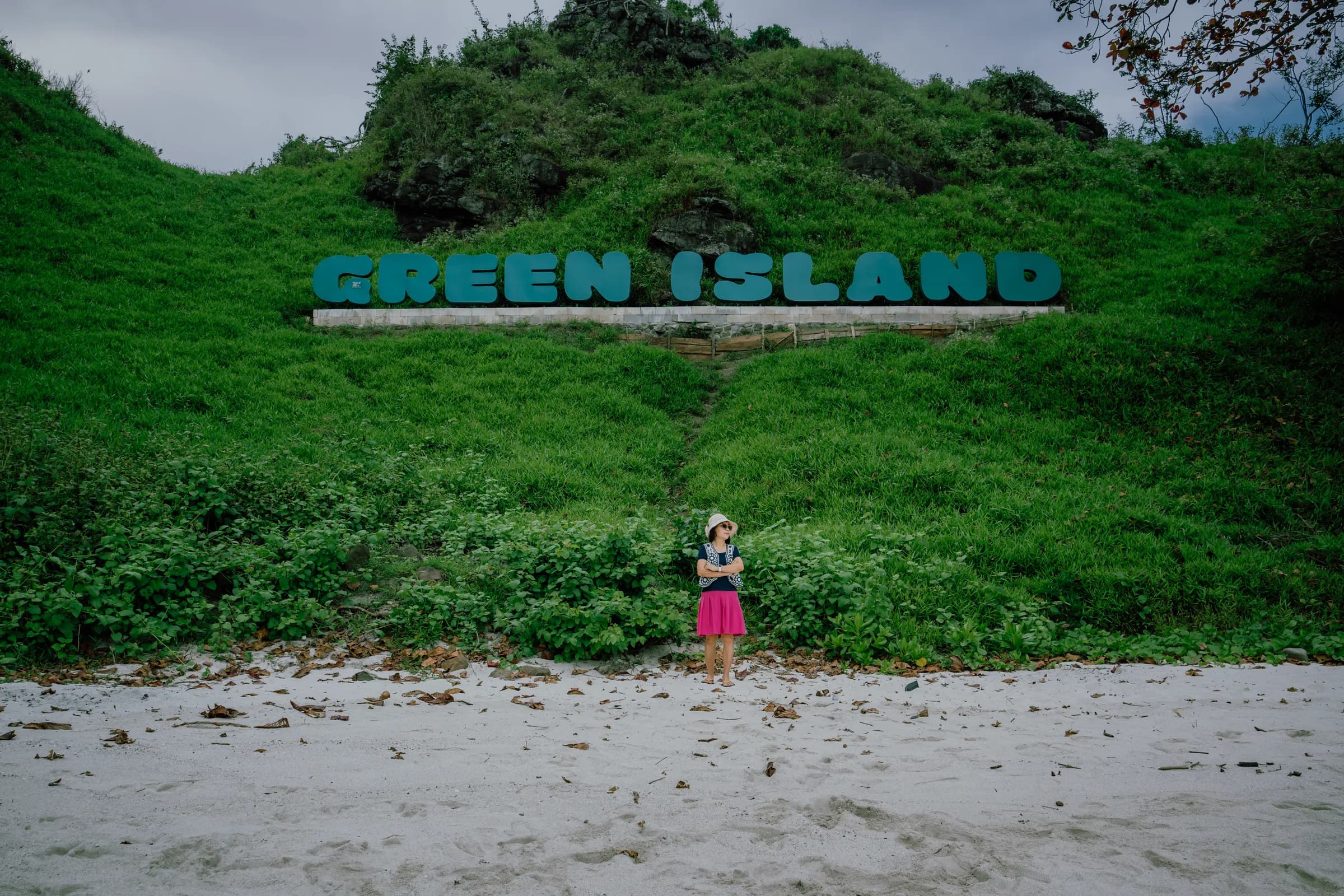 The Green Island viewpoint marker above the coast